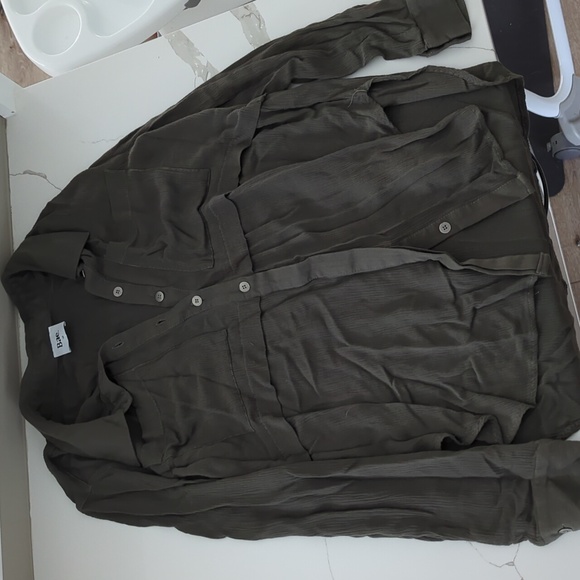 Olive green maternity top - Picture 1 of 3